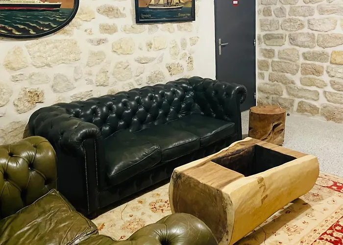 Fraternity-hotel Paris