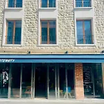 Fraternity-hotel