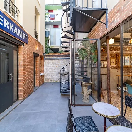 Fraternity-hotel Párizs