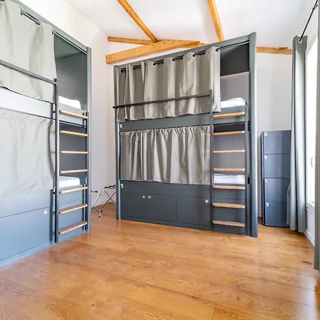 Fraternity-hotel Hostel