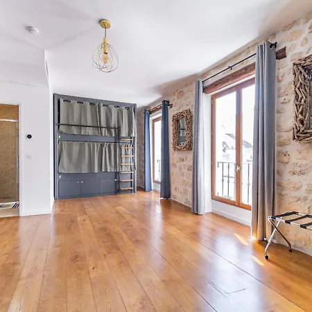 Fraternity-hotel Hostel *