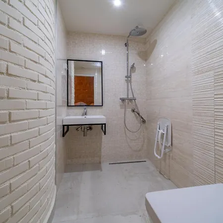Ostello Fraternity-hotel *